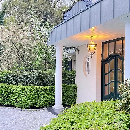 Julian Doppelzimmer Sued *